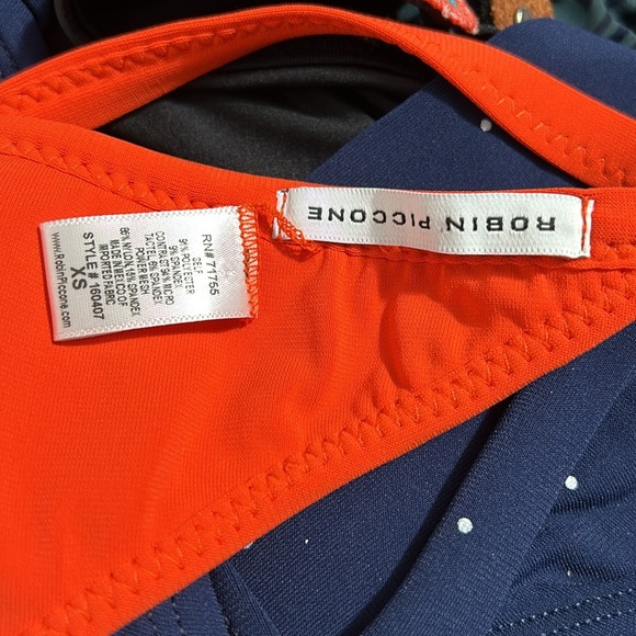 Robin Piccone 'Arianna' Reversible High Neck Bikini Top size X small - Picture 12 of 15